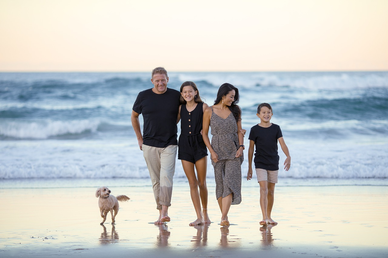 family, beach, nature-6398107.jpg
